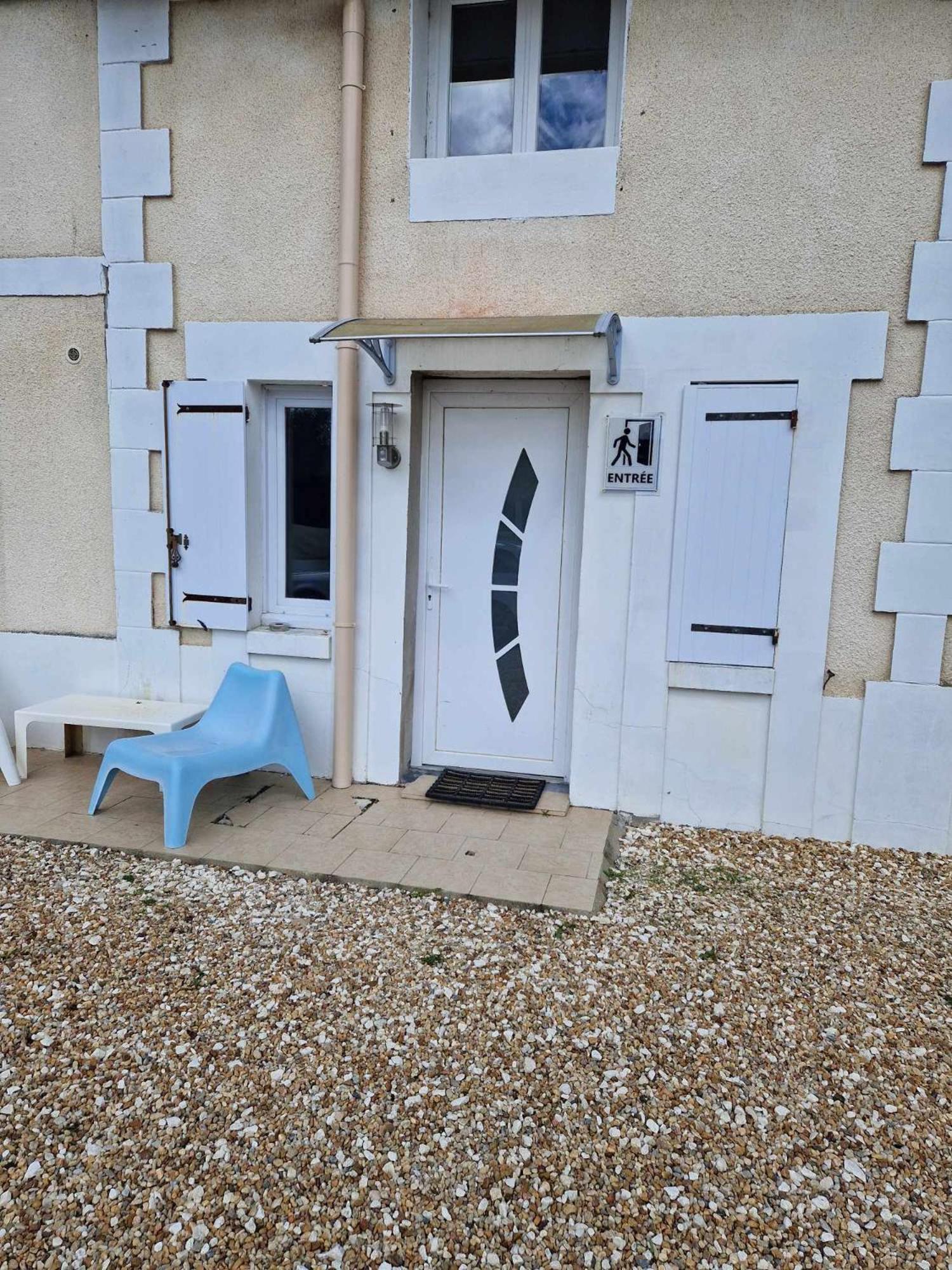 Tres Joli Studio: Private Parking & Garden Access Razac-sur-l'Isle Exterior photo